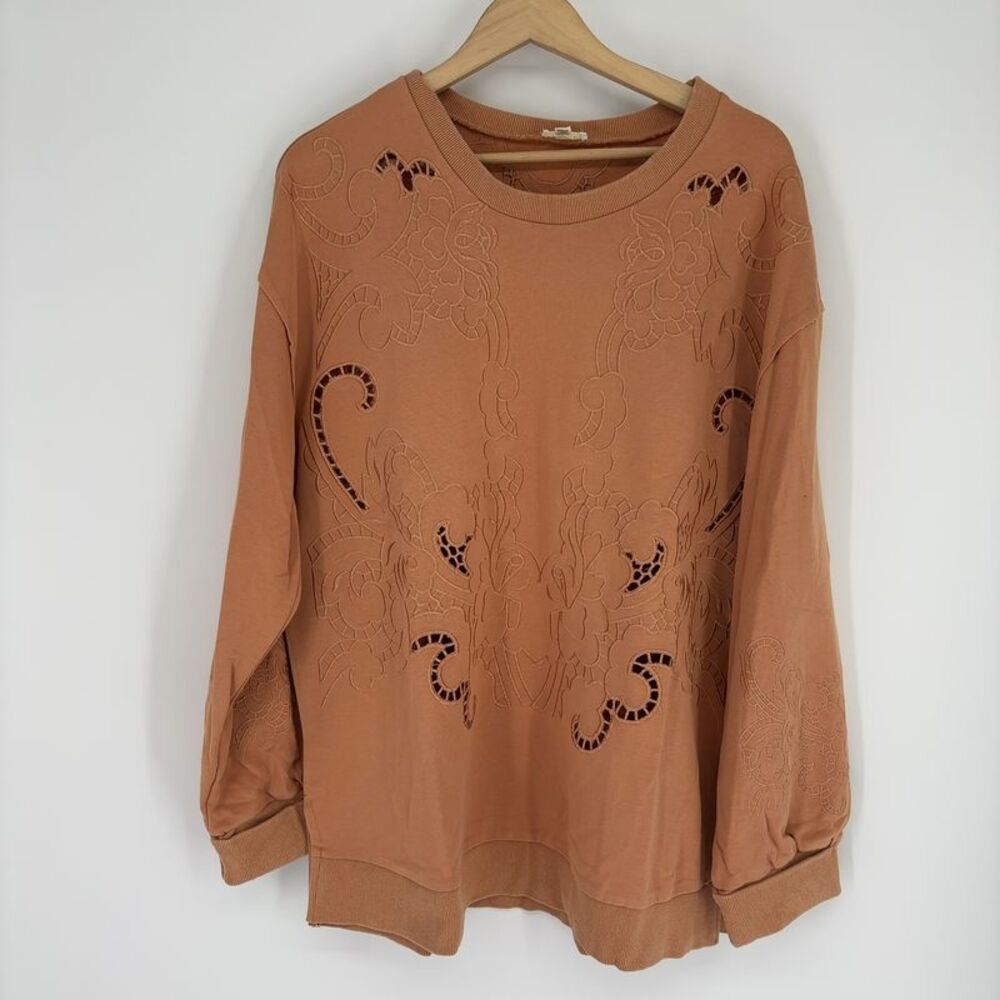 Pol Pattern Praise Top